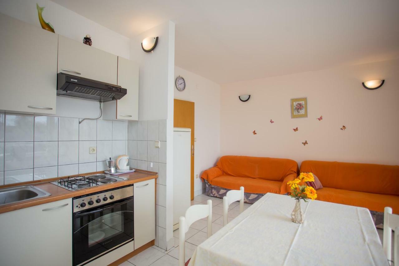 Apartments Gloria Primošten Εξωτερικό φωτογραφία