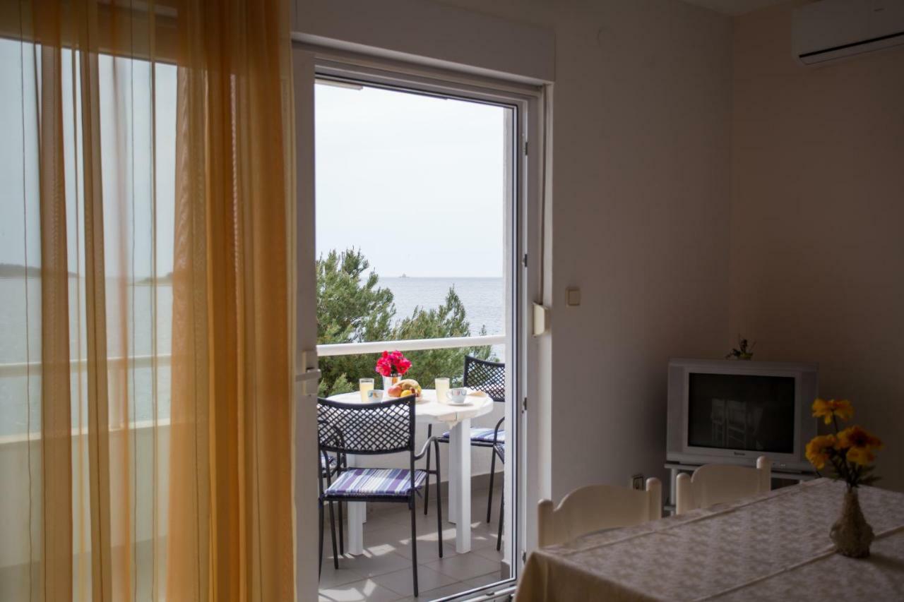 Apartments Gloria Primošten Εξωτερικό φωτογραφία