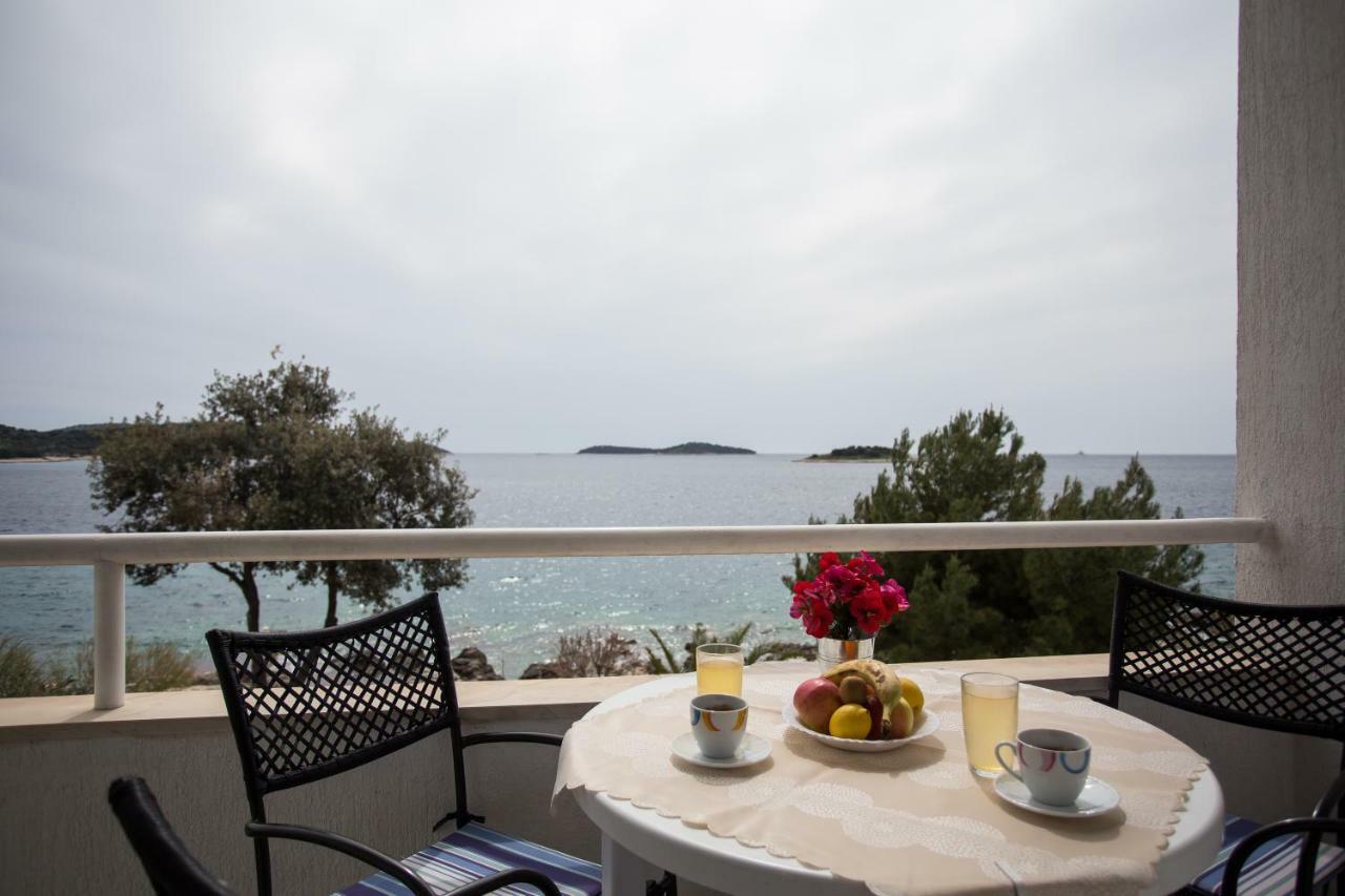 Apartments Gloria Primošten Εξωτερικό φωτογραφία
