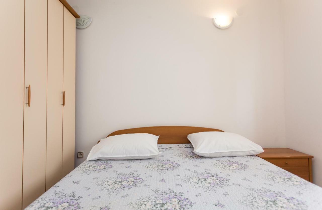 Apartments Gloria Primošten Εξωτερικό φωτογραφία