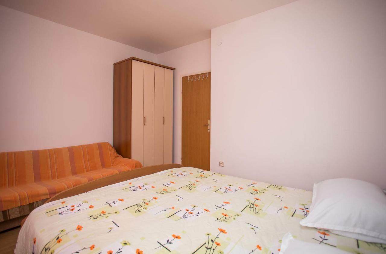 Apartments Gloria Primošten Εξωτερικό φωτογραφία