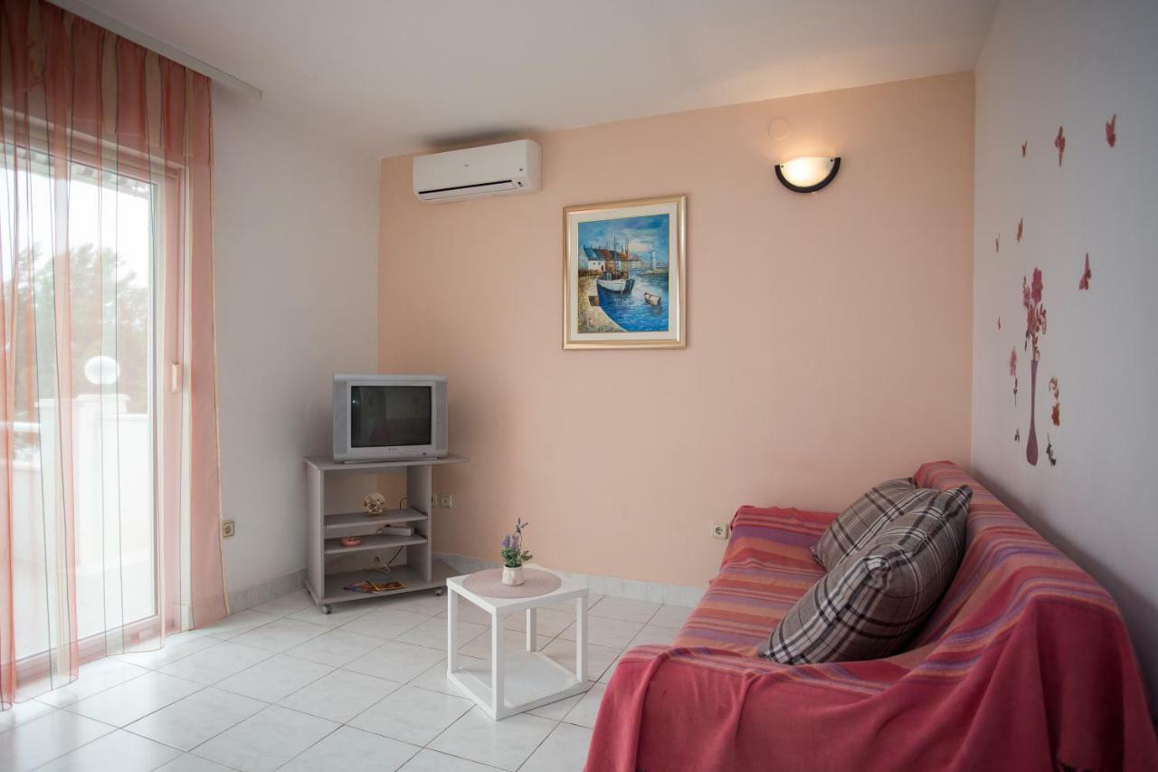 Apartments Gloria Primošten Εξωτερικό φωτογραφία
