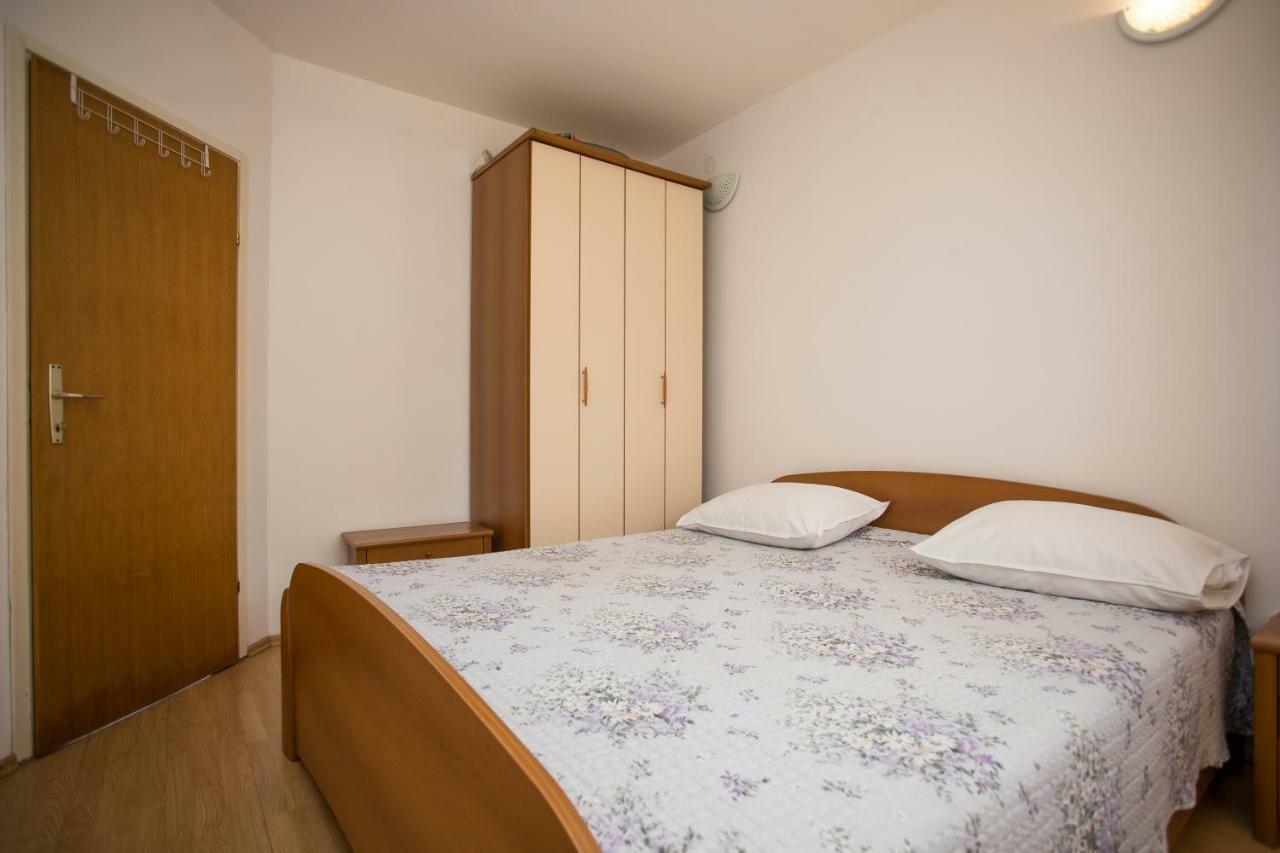 Apartments Gloria Primošten Εξωτερικό φωτογραφία
