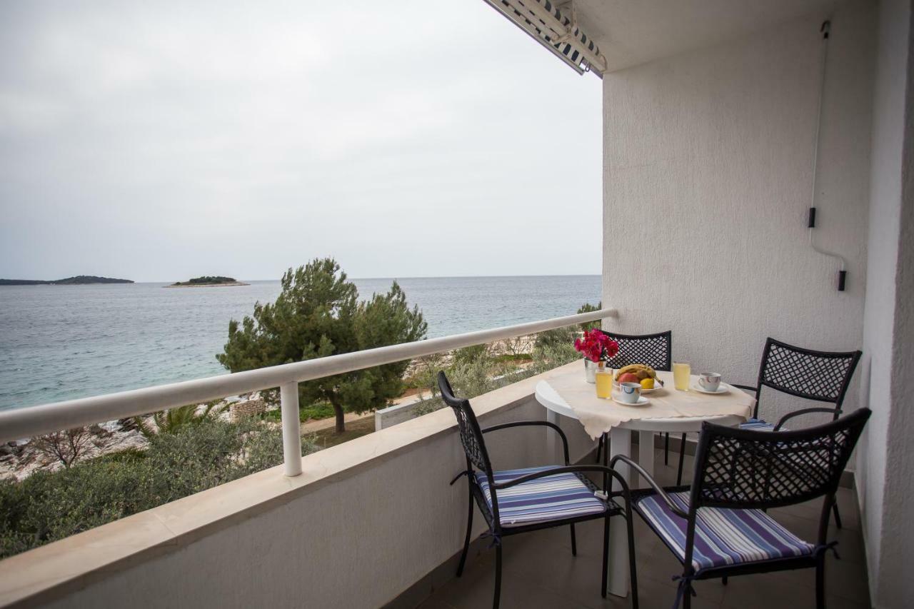 Apartments Gloria Primošten Εξωτερικό φωτογραφία