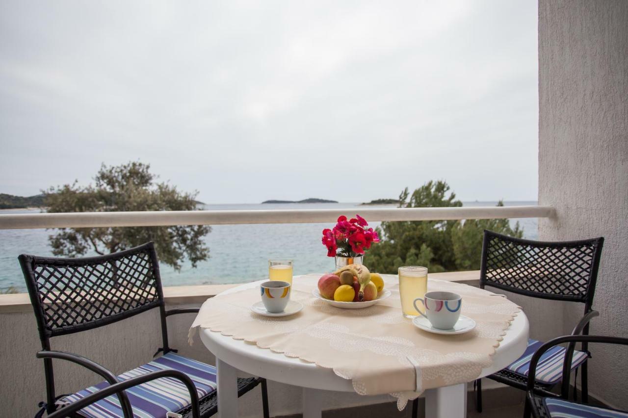 Apartments Gloria Primošten Εξωτερικό φωτογραφία