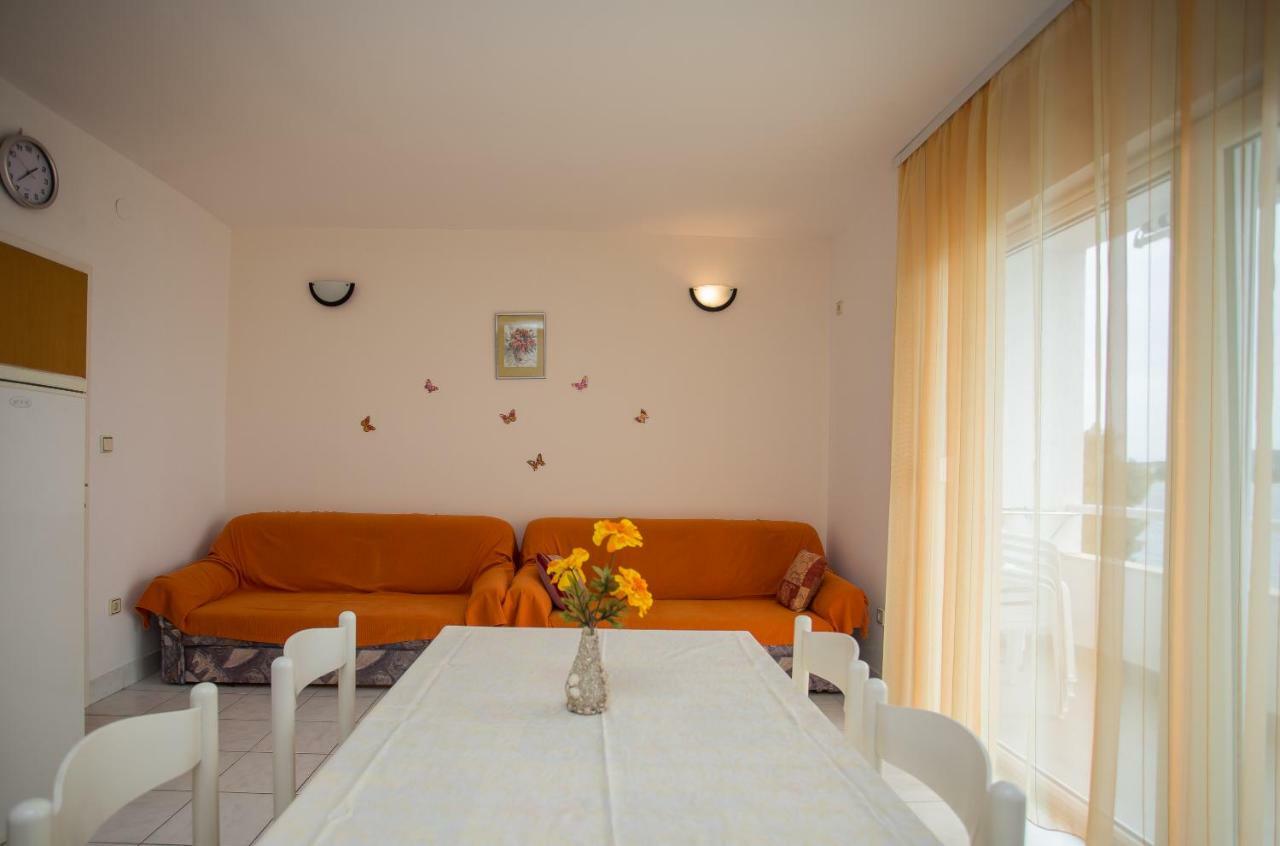 Apartments Gloria Primošten Εξωτερικό φωτογραφία